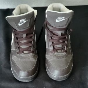 Size 11 US Air Nike in great condition!